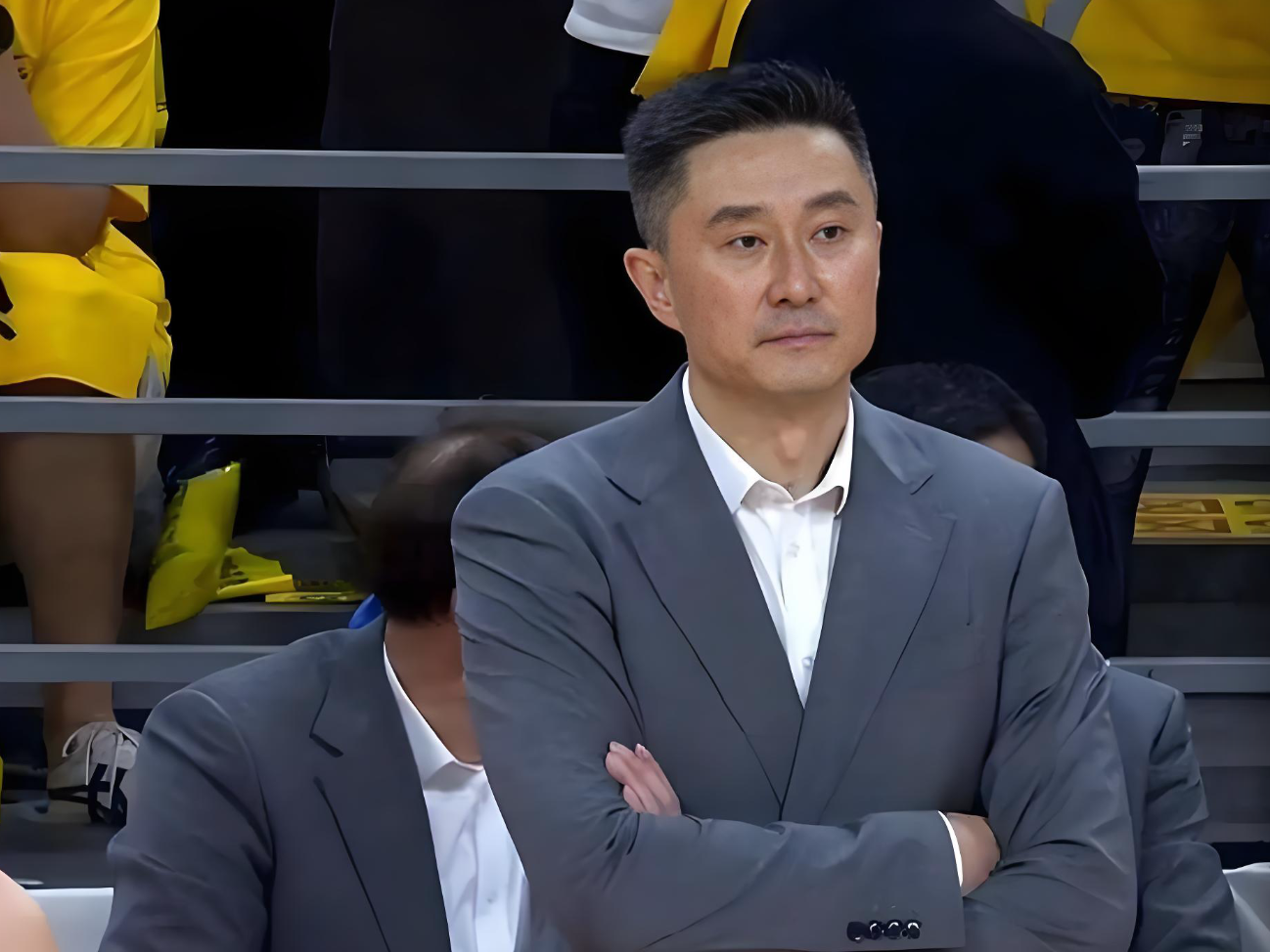 开云app-温馨！杜锋亲自给19岁小将开小灶，希望他给徐杰分担压力